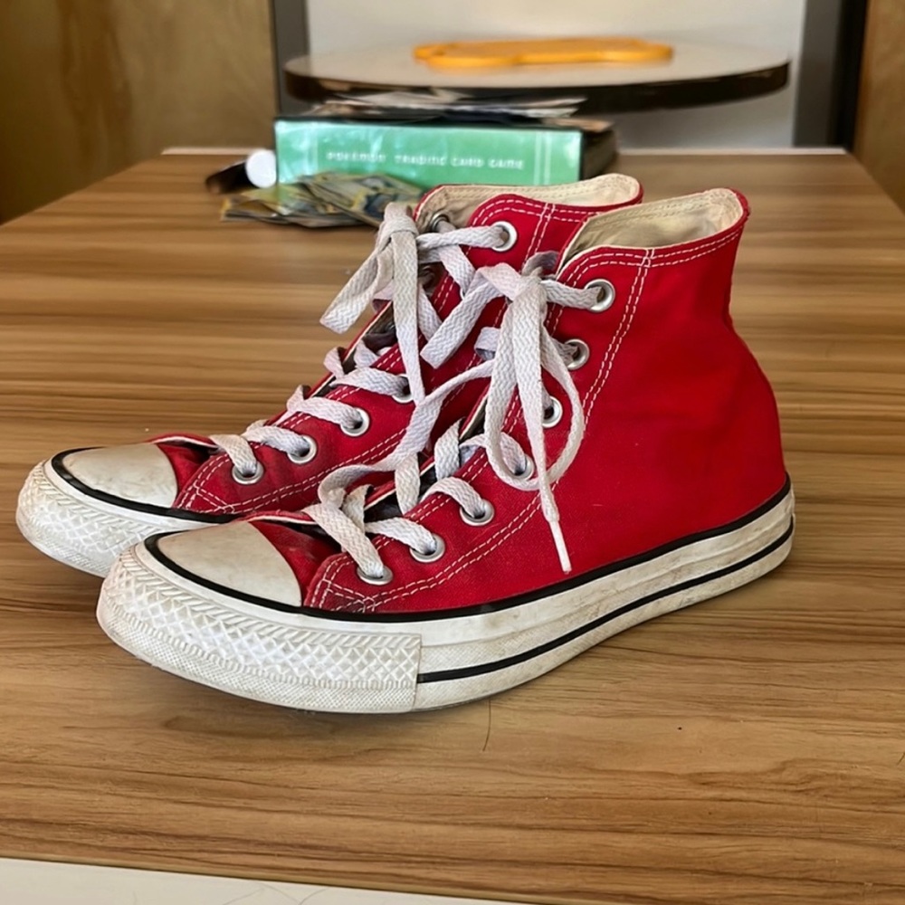 Red high top converse all stars size women’s us 7